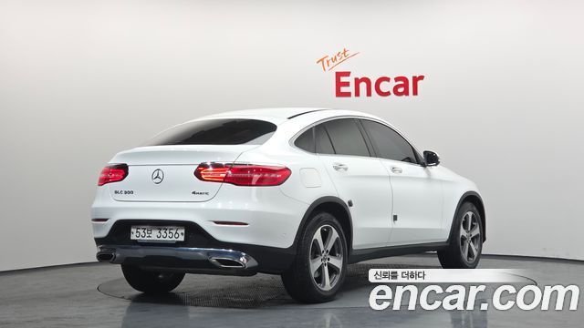 Mercedes-Benz GLC-Class GCL300 4MATIC Coupe