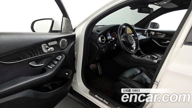 Mercedes-Benz GLC-Class GCL300 4MATIC Coupe