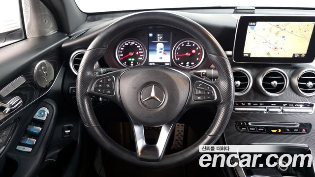 Mercedes-Benz GLC-Class GCL300 4MATIC Coupe