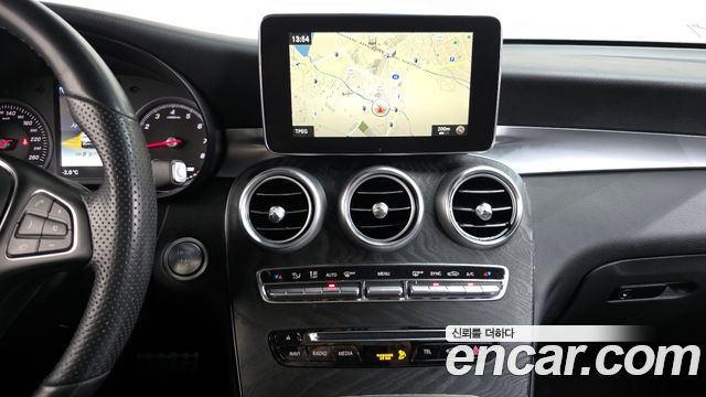 Mercedes-Benz GLC-Class GCL300 4MATIC Coupe