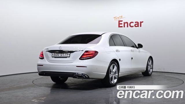 Mercedes-Benz E-Class E220d Avantgarde