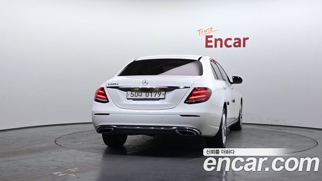 Mercedes-Benz E-Class E220d Avantgarde