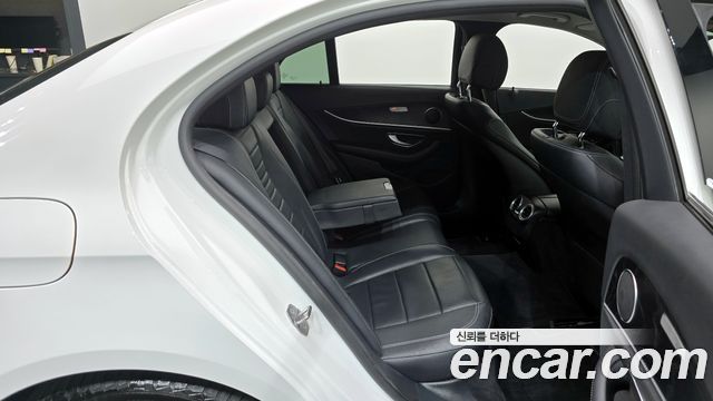 Mercedes-Benz E-Class E220d Avantgarde