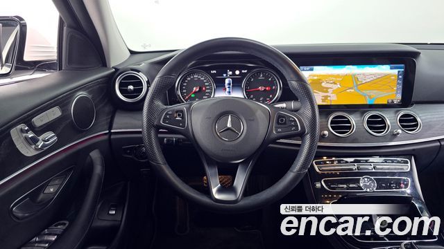 Mercedes-Benz E-Class E220d Avantgarde