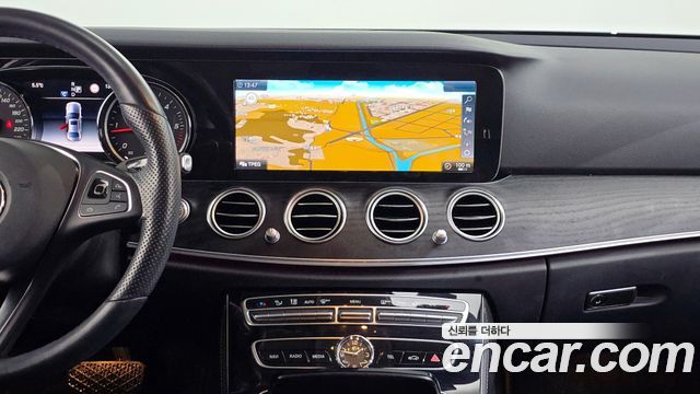 Mercedes-Benz E-Class E220d Avantgarde