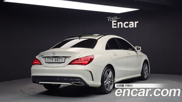 Mercedes-Benz CLA-Class CLA220 AMG Line