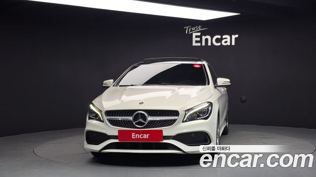 Mercedes-Benz CLA-Class CLA220 AMG Line