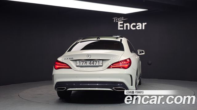 Mercedes-Benz CLA-Class CLA220 AMG Line