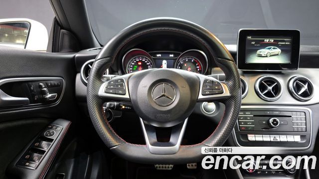 Mercedes-Benz CLA-Class CLA220 AMG Line