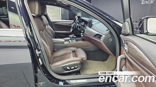 BMW 5-Series 530e M Sport