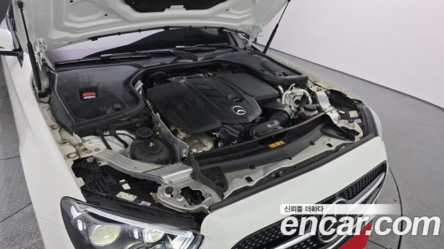 Mercedes-Benz E-Class E220d 4MATIC AMG Line