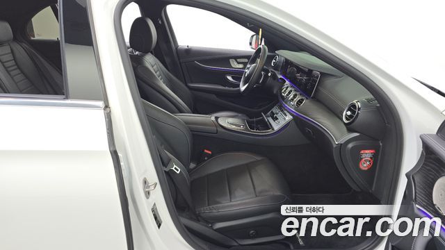 Mercedes-Benz E-Class E220d 4MATIC AMG Line