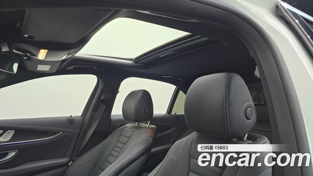 Mercedes-Benz E-Class E220d 4MATIC AMG Line