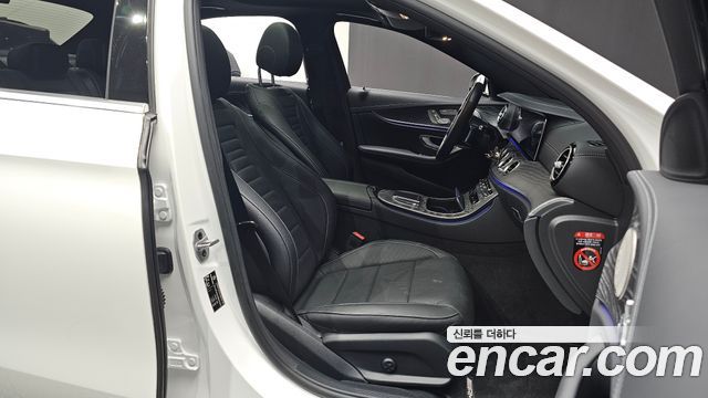 Mercedes-Benz E-Class E350 4MATIC AMG Line