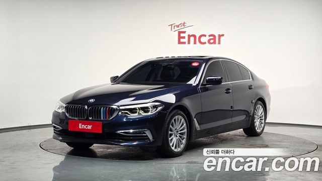 BMW 5-Series 520i Luxury