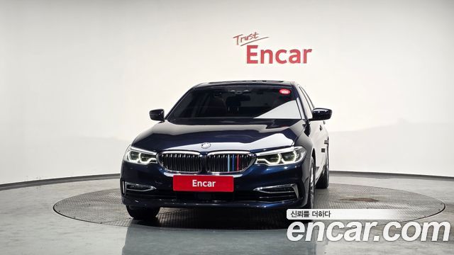 BMW 5-Series 520i Luxury