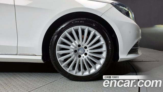 Mercedes-Benz E-Class E300 Elegance