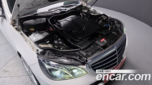 Mercedes-Benz E-Class E300 Elegance