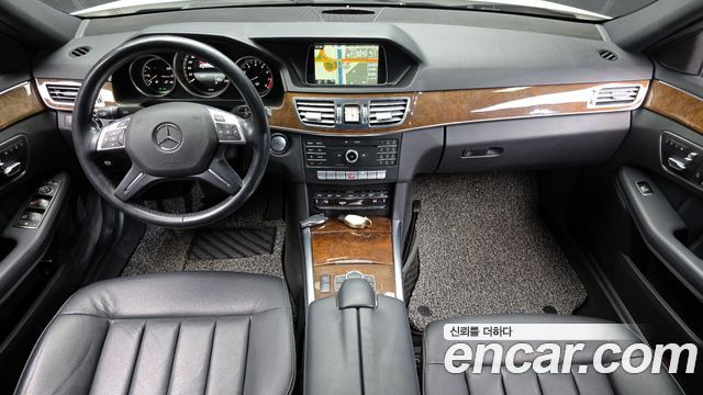 Mercedes-Benz E-Class E300 Elegance