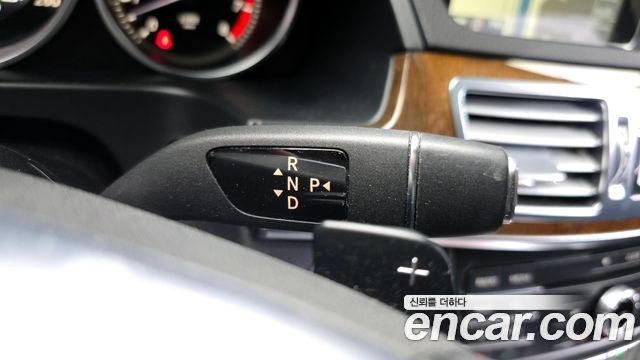 Mercedes-Benz E-Class E300 Elegance