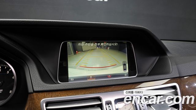 Mercedes-Benz E-Class E300 Elegance