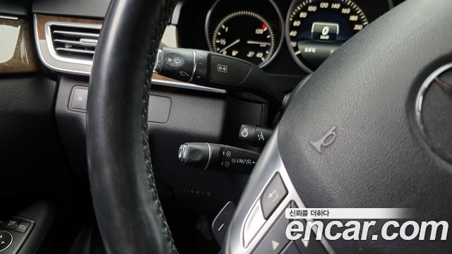 Mercedes-Benz E-Class E300 Elegance