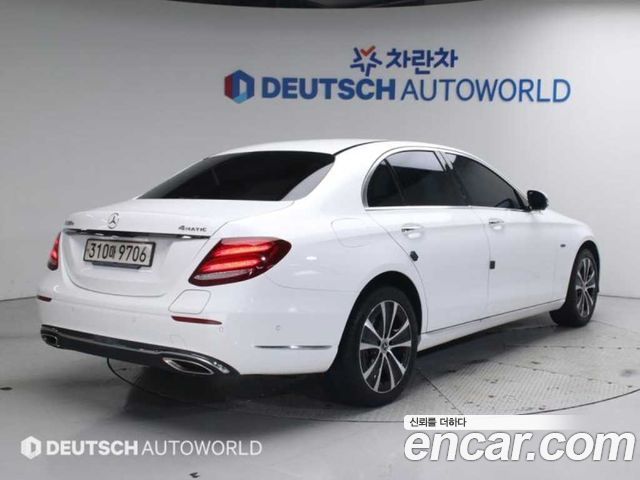 Mercedes-Benz E-Class E300e 4MATIC Exclusive