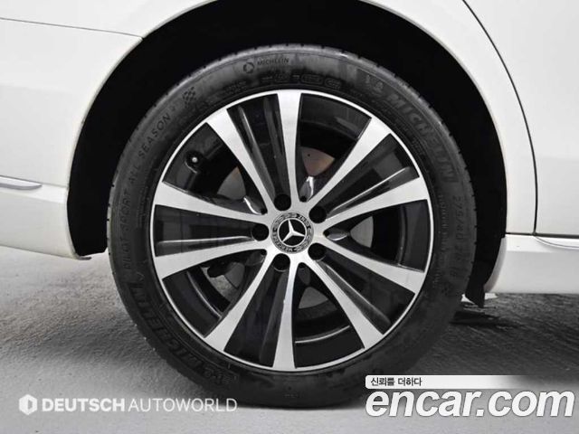 Mercedes-Benz E-Class E300e 4MATIC Exclusive