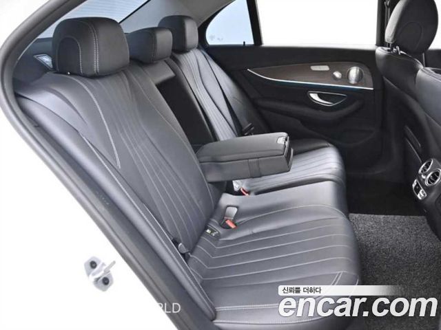Mercedes-Benz E-Class E300e 4MATIC Exclusive