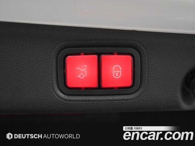 Mercedes-Benz E-Class E300e 4MATIC Exclusive