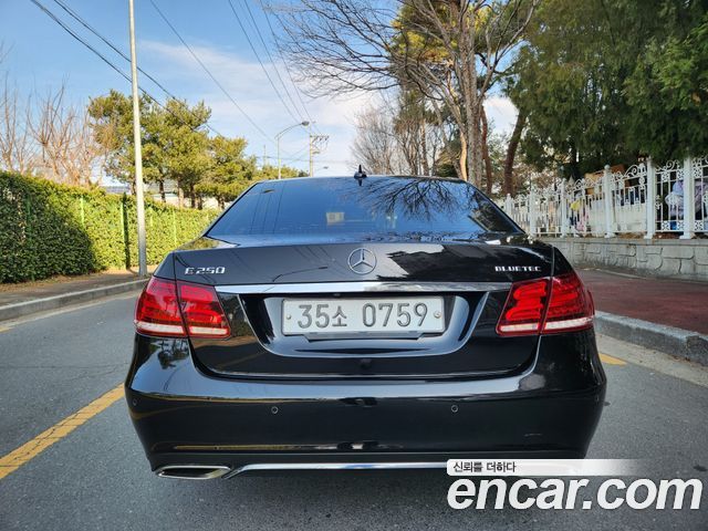 Mercedes-Benz E-Class E250 BlueTec 4MATIC AV