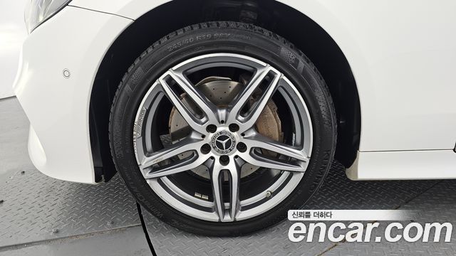 Mercedes-Benz E-Class E220d Coupe