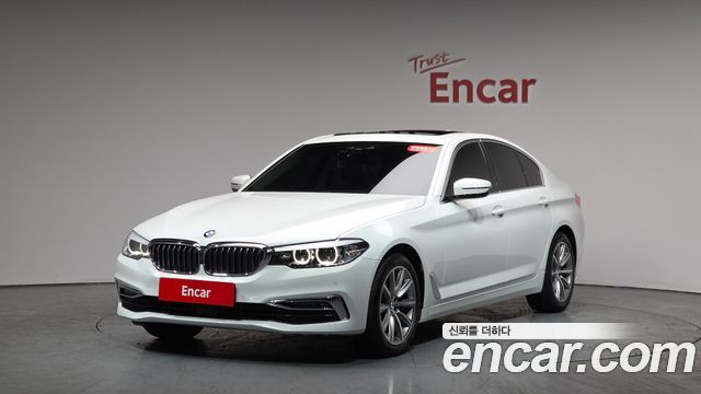 BMW 5-Series 520i Luxury