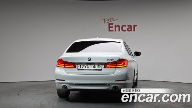 BMW 5-Series 520i Luxury