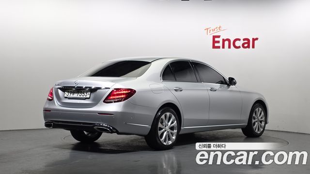 Mercedes-Benz E-Class E300 Exclusive