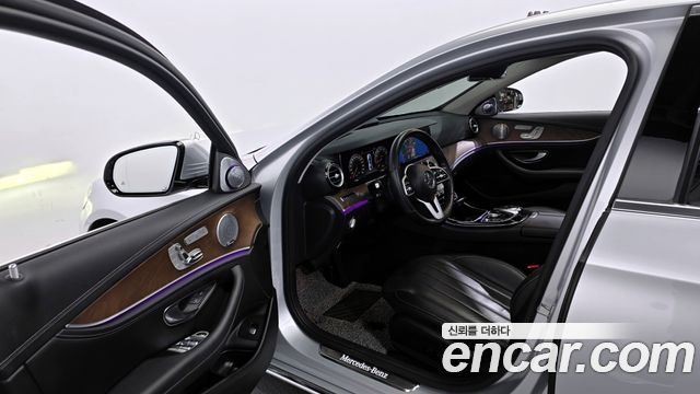 Mercedes-Benz E-Class E300 Exclusive