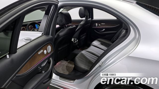 Mercedes-Benz E-Class E300 Exclusive