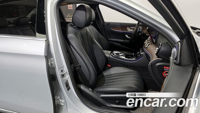 Mercedes-Benz E-Class E300 Exclusive