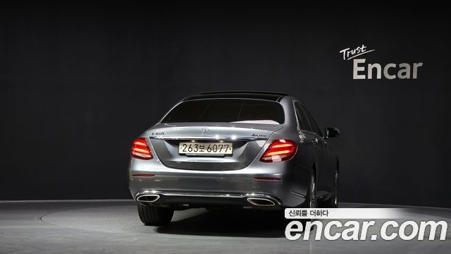 Mercedes-Benz E-Class E450 4MATIC Exclusive