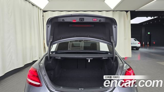 Mercedes-Benz E-Class E450 4MATIC Exclusive