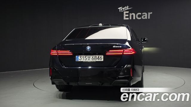 BMW 5-Series 530e M Sport