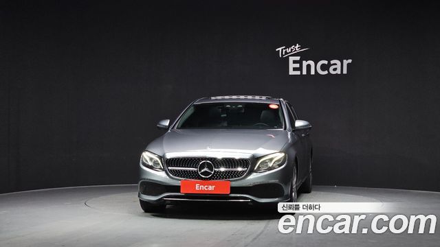 Mercedes-Benz E-Class E300 4MATIC Avnatgarde