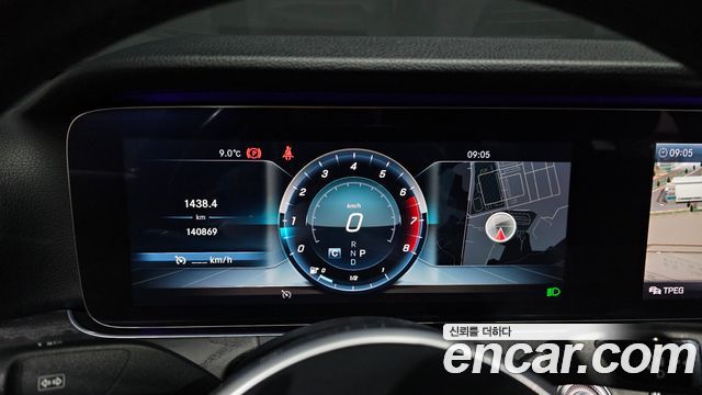 Mercedes-Benz E-Class E300 4MATIC Avnatgarde