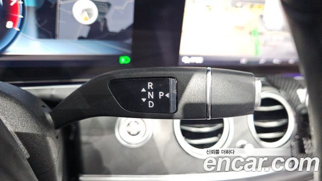 Mercedes-Benz E-Class E300 4MATIC Avnatgarde