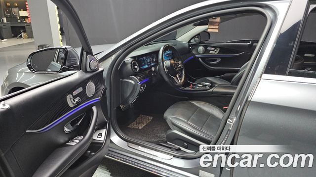 Mercedes-Benz E-Class E300 4MATIC Avnatgarde