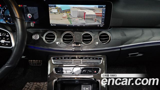 Mercedes-Benz E-Class E300 4MATIC Avnatgarde