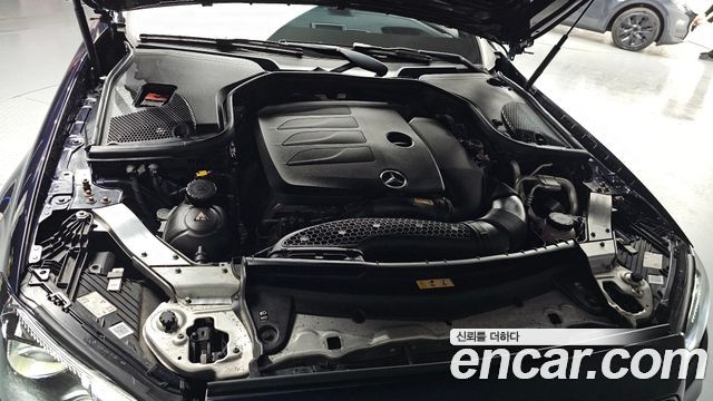 Mercedes-Benz E-Class E350 4MATIC AMG Line
