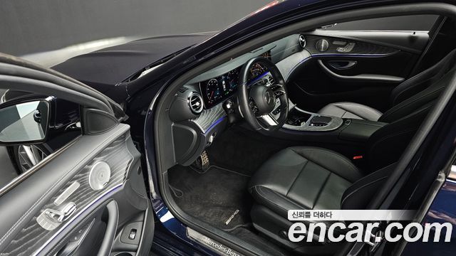 Mercedes-Benz E-Class E350 4MATIC AMG Line