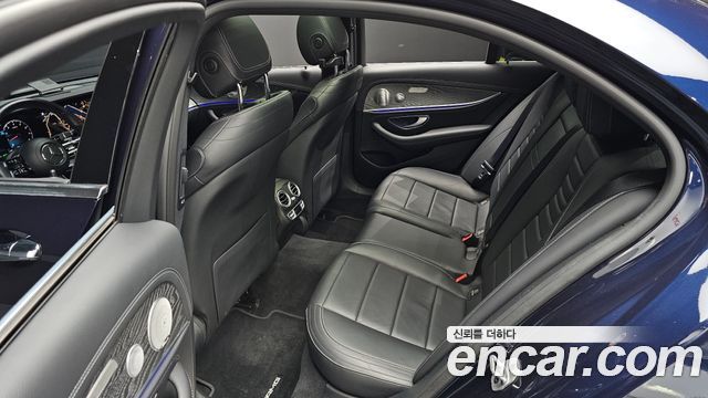 Mercedes-Benz E-Class E350 4MATIC AMG Line