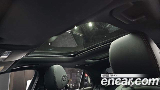 Mercedes-Benz E-Class E350 4MATIC AMG Line